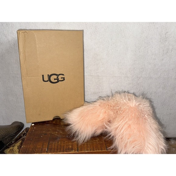 UGG FLUFF MOMMA PINK MONGOLIAN FURRY CLOG US 9 / UK 7.5 / EU 40 NEW IN BOX - Picture 1 of 6